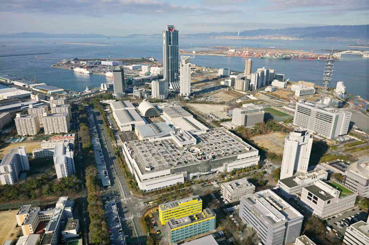写真）G20大阪サミットの会場となった大阪市咲洲地区（写真中央は首脳会合の会場となったインテックス大阪）