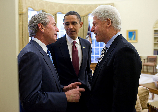 写真3：左からジョージWブッシュ氏、バラク・オバマ氏、ビル・クリントン氏