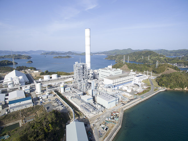 大崎上島から見る大崎クールジェンの石炭ガス化燃料電池複合発電（IGFC）プラント