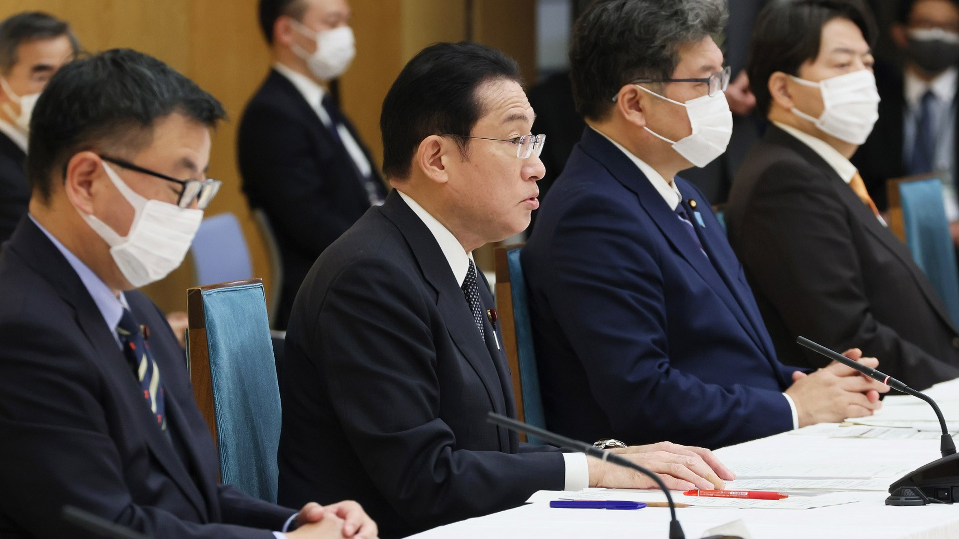 写真）2022年1月18日　「クリーンエネルギー戦略」に関する有識者懇談会で挨拶する岸田総理