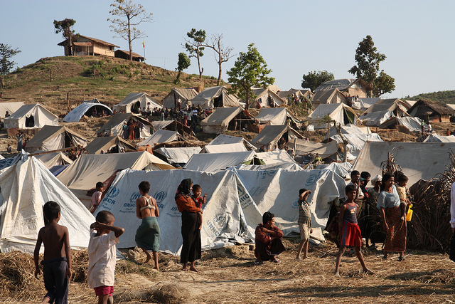 ミャンマーラカイン州のロヒンギャ族の難民キャンプ（2012年）