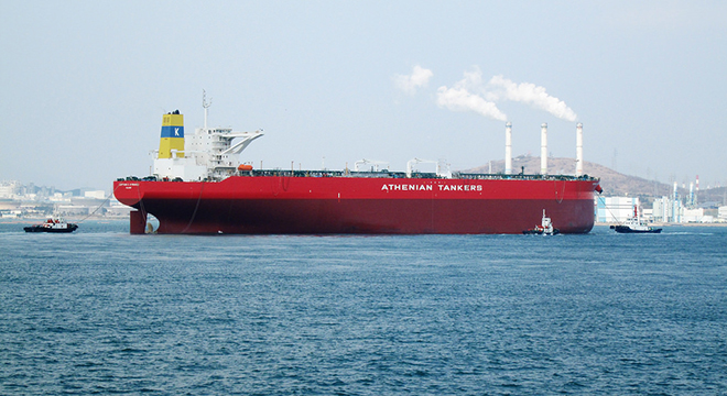 （写真7）VLCC（Very Large Crude Oil Carrier）