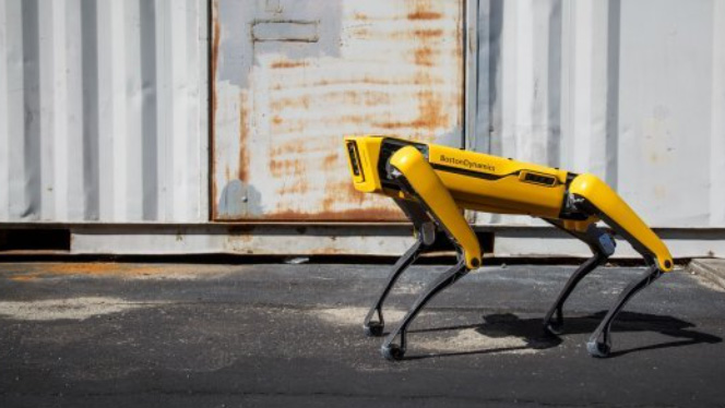 写真）Boston Dynamics社の四足歩行型ロボット「Spot」