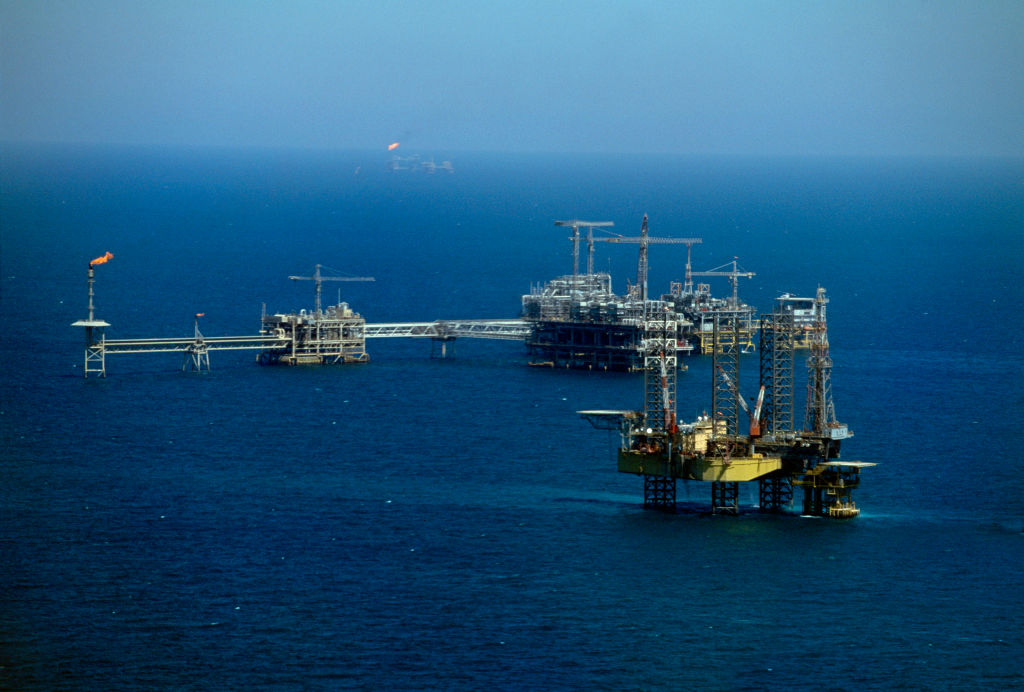 写真）アラムコ（サウジ国営石油会社）オフショア石油リグ「Marjan2」の概観。サウジアラビア・ペルシャ湾　2003年3月