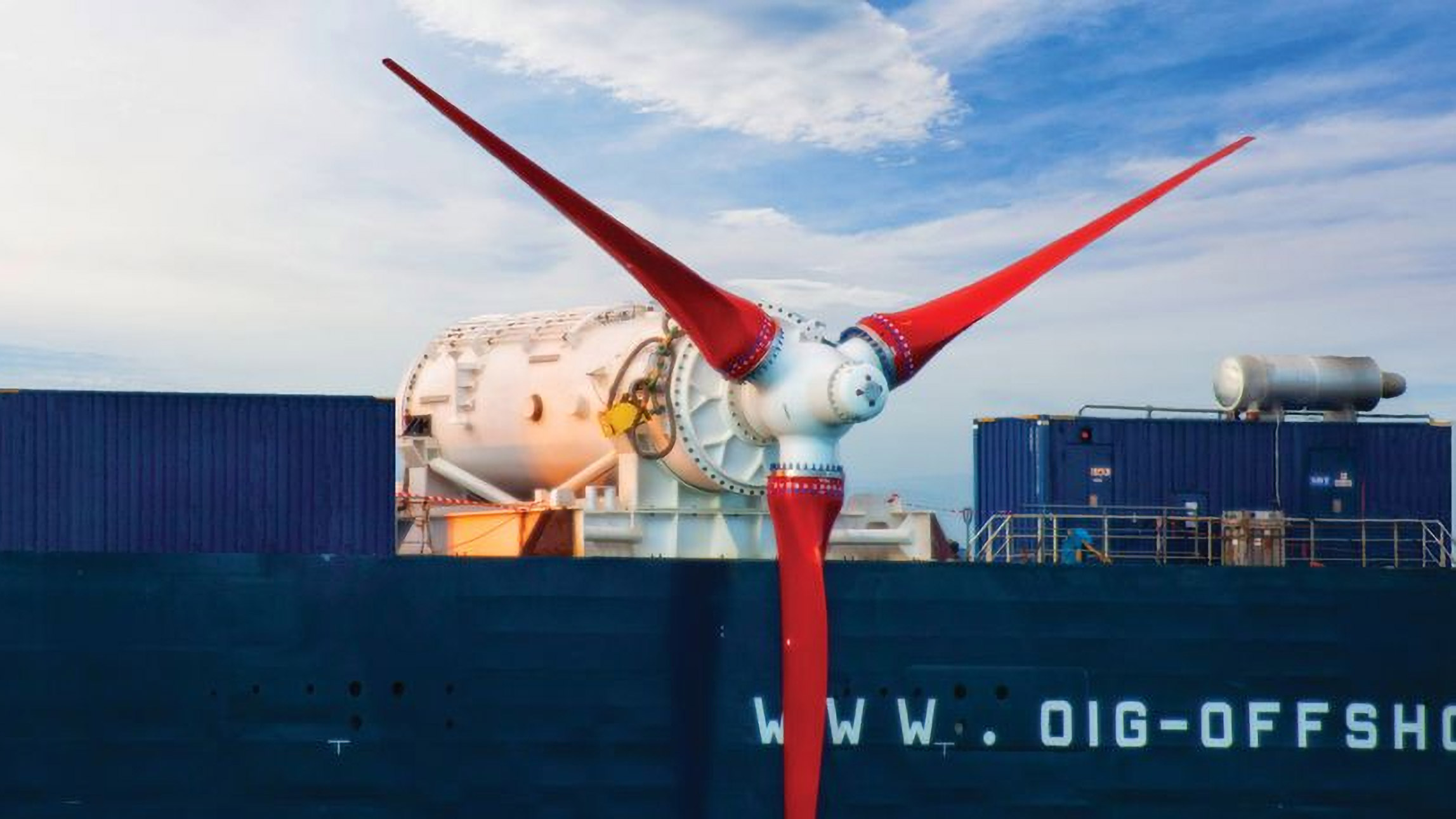 写真）水力発電向け機器製造などを手がけるグローバル企業、Andritz Hydro Hammerfest社のHS1000　2014年末、同社は英国の潮流開発会社MeyGen Ltd.からスコットランドのペントランド湾内海峡向けに、1.5MW潮流タービン3基を受注した。（記事中のカナダ「イシュカ・タパ潮流発電事業」には写真とは異なるAndritz Hydro Hammerfest社の新型式の水中タービン発電機が使われる予定）