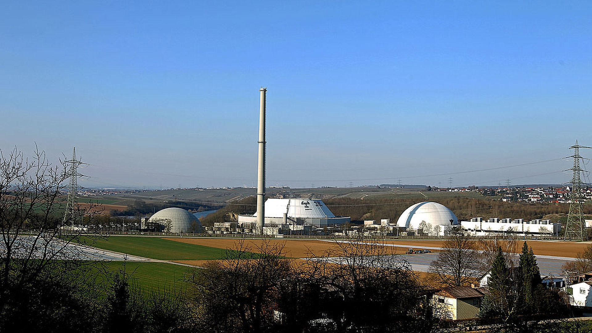 写真）2022年末に稼働停止予定のネッカーヴェストハイム原子力発電所　2011年3月21日　ドイツ南部・ネッカーヴェストハイム