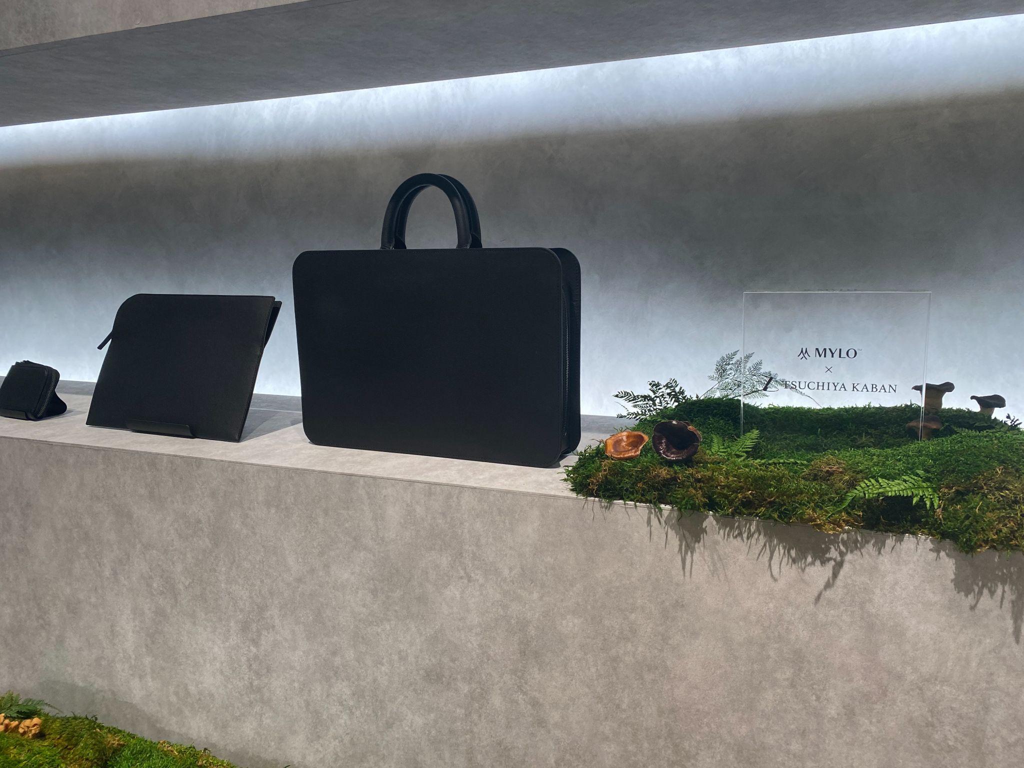 画像）土屋鞄製造所が発表したMylo™によって製造された鞄やポーチなど　2022年6月9日　東京・渋谷