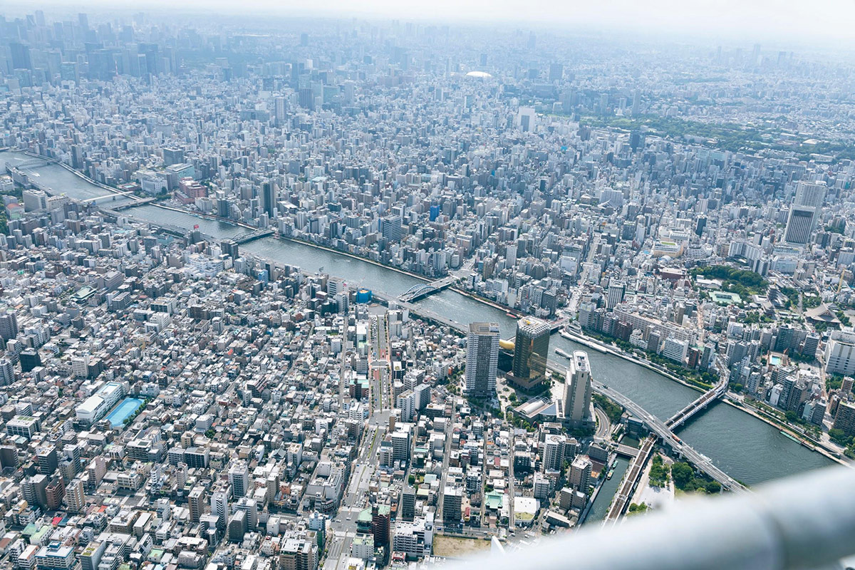 写真）東京スカイツリー高さ497mからの景色。あらゆるものが豆粒に見える。まるでジオラマだ。