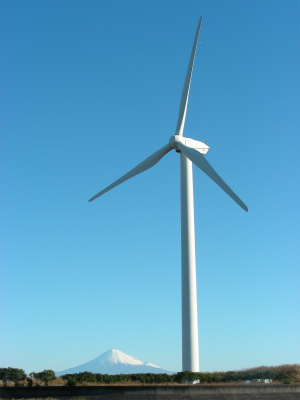 写真）静岡市駿河区の風力発電施設
